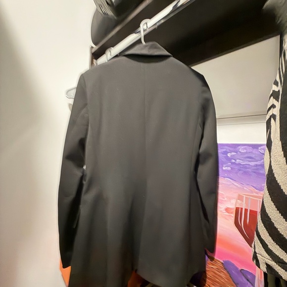 Zara Black Tailored Belted Blazer with Gold Buttons - Picture 3 of 4